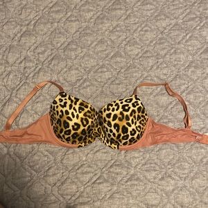 PINK Wear everywhere/lightly lined 36C. Used like new condition hardly worn.